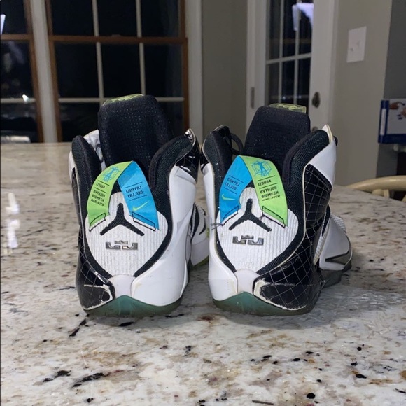 Lebron 12’s - Picture 3 of 5